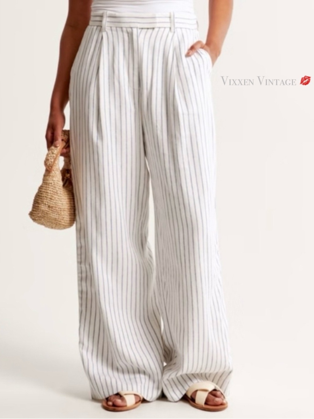A&F 'SLOANE TAILORED LINEN-BLEND ULTRA-WIDE LEG PANT - SHORT' IN BLUE STRIPE